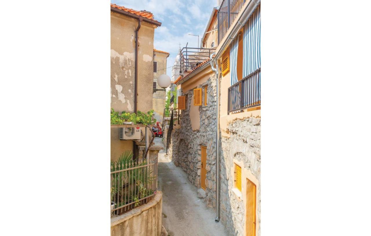 1 Bedroom Beautiful Apartment In Omisalj Omišalj Exterior foto